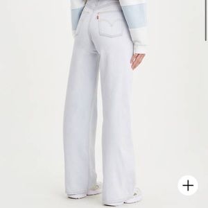 🔥 Levi's® Premium
RIBCAGE WIDE LEG 🔥